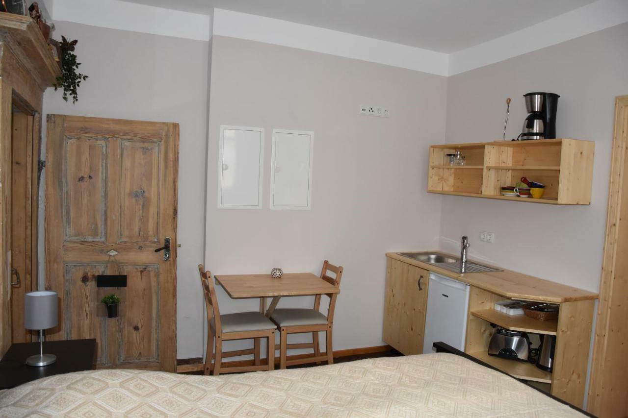 Apartment Therme Natur - Ferienhaus "Zum Goldenen Loewen" Бад-Родах Экстерьер фото